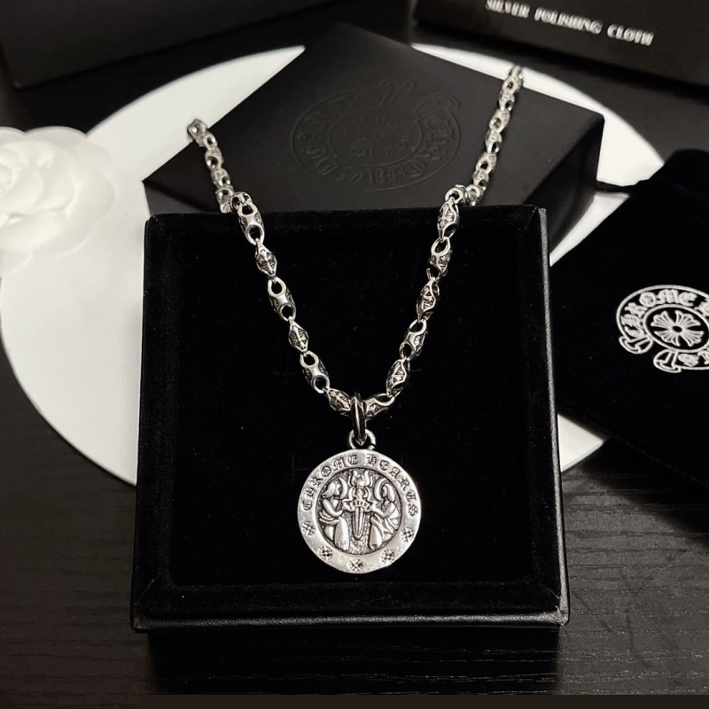 Ch**me He**ts necklaces